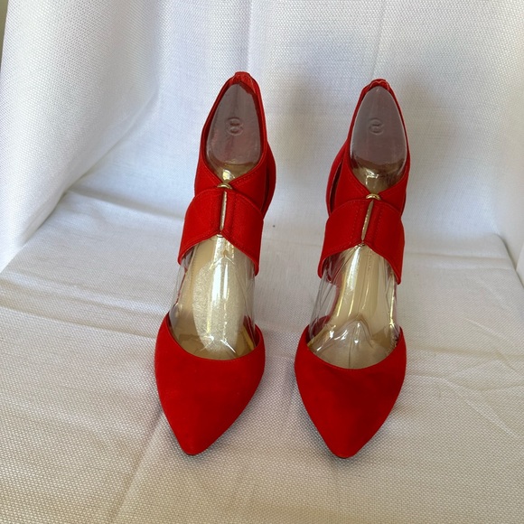 Jessica Simpson Heels - Picture 2 of 4